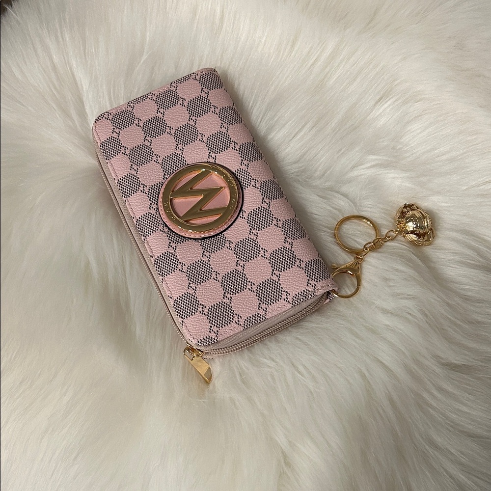 Elegant Pink Checkered Women's Wallet